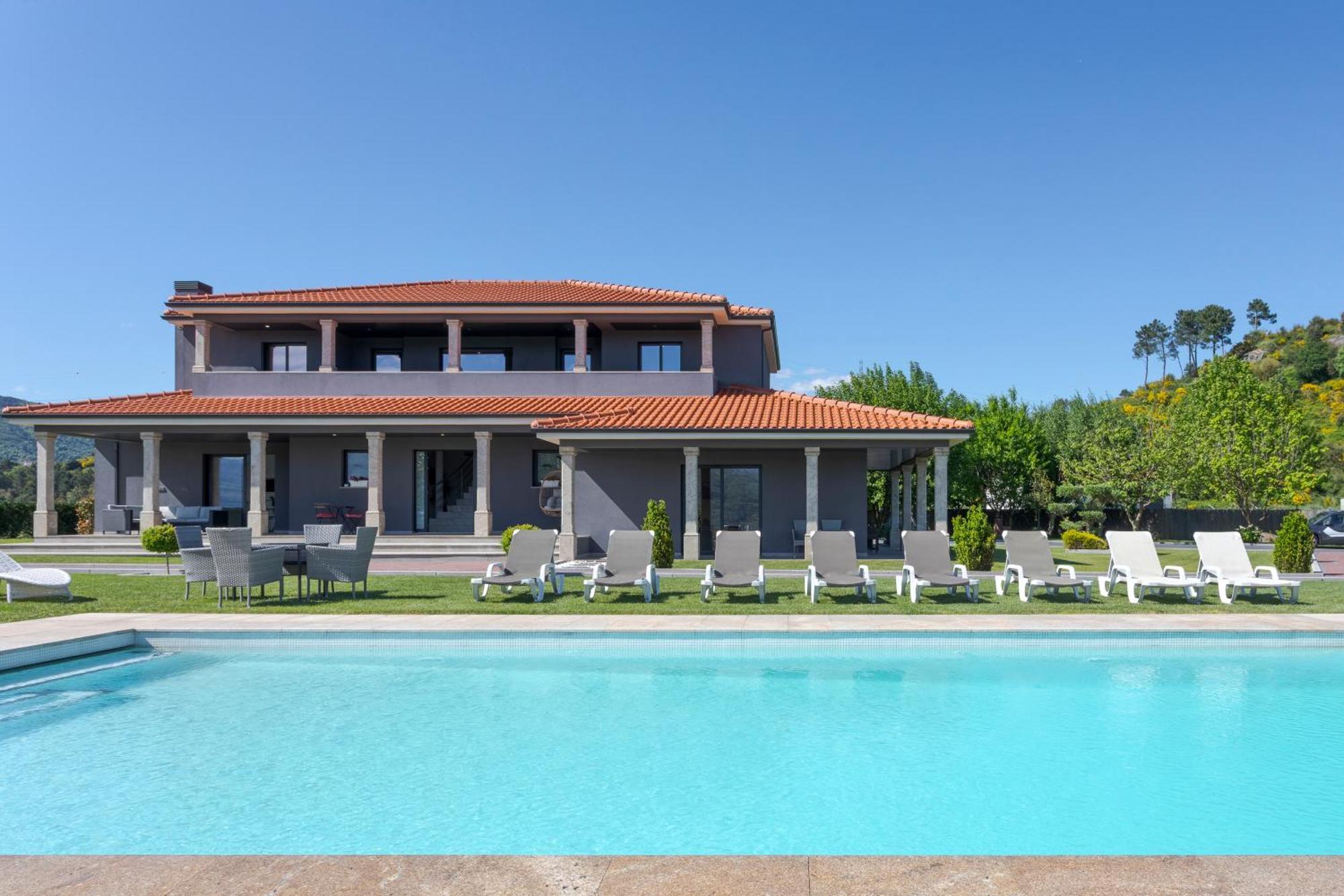 Spacious Villa Pool & Douro View By Host Wise Santa Marinha do Zezere Exterior photo