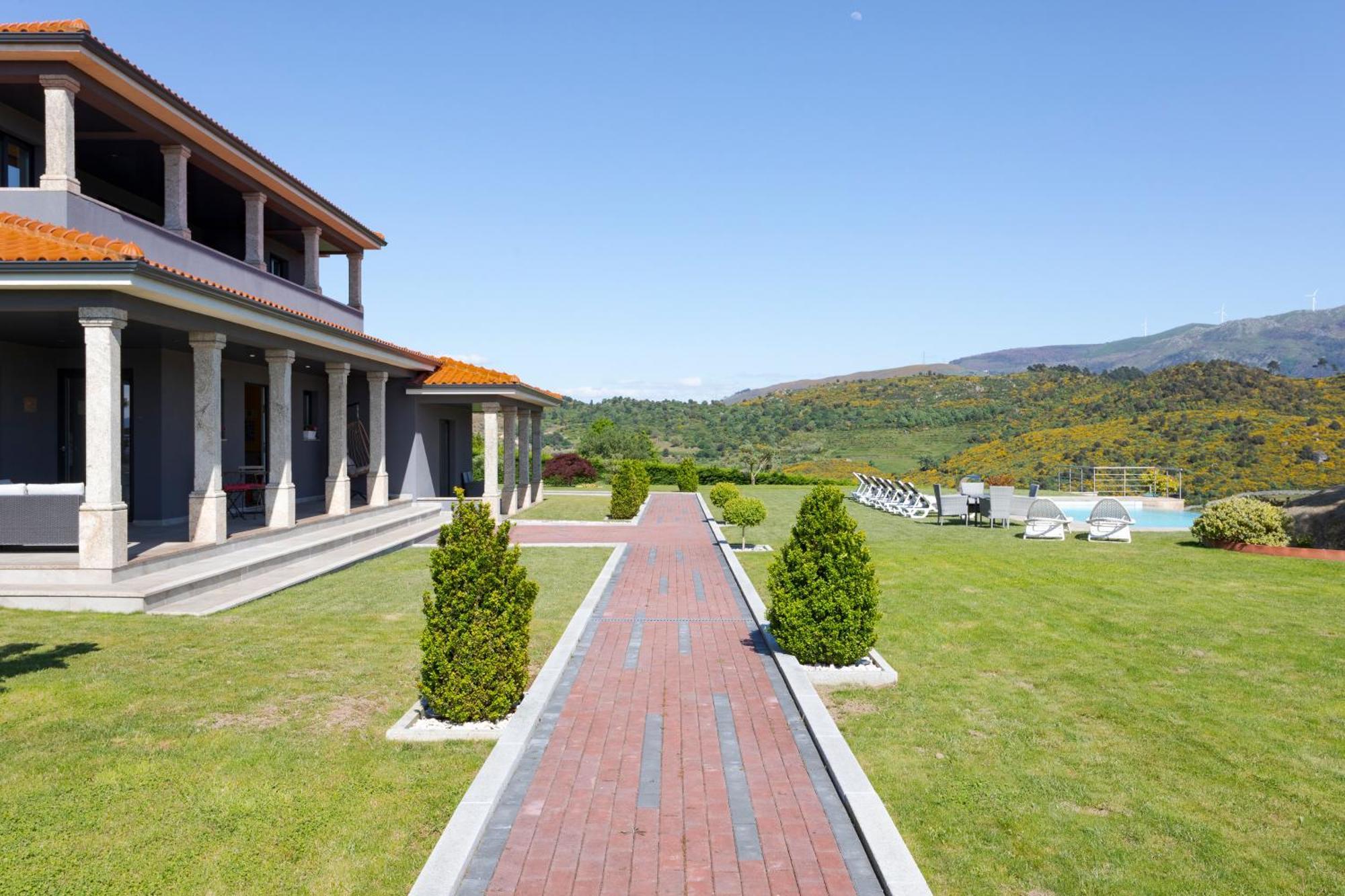Spacious Villa Pool & Douro View By Host Wise Santa Marinha do Zezere Exterior photo