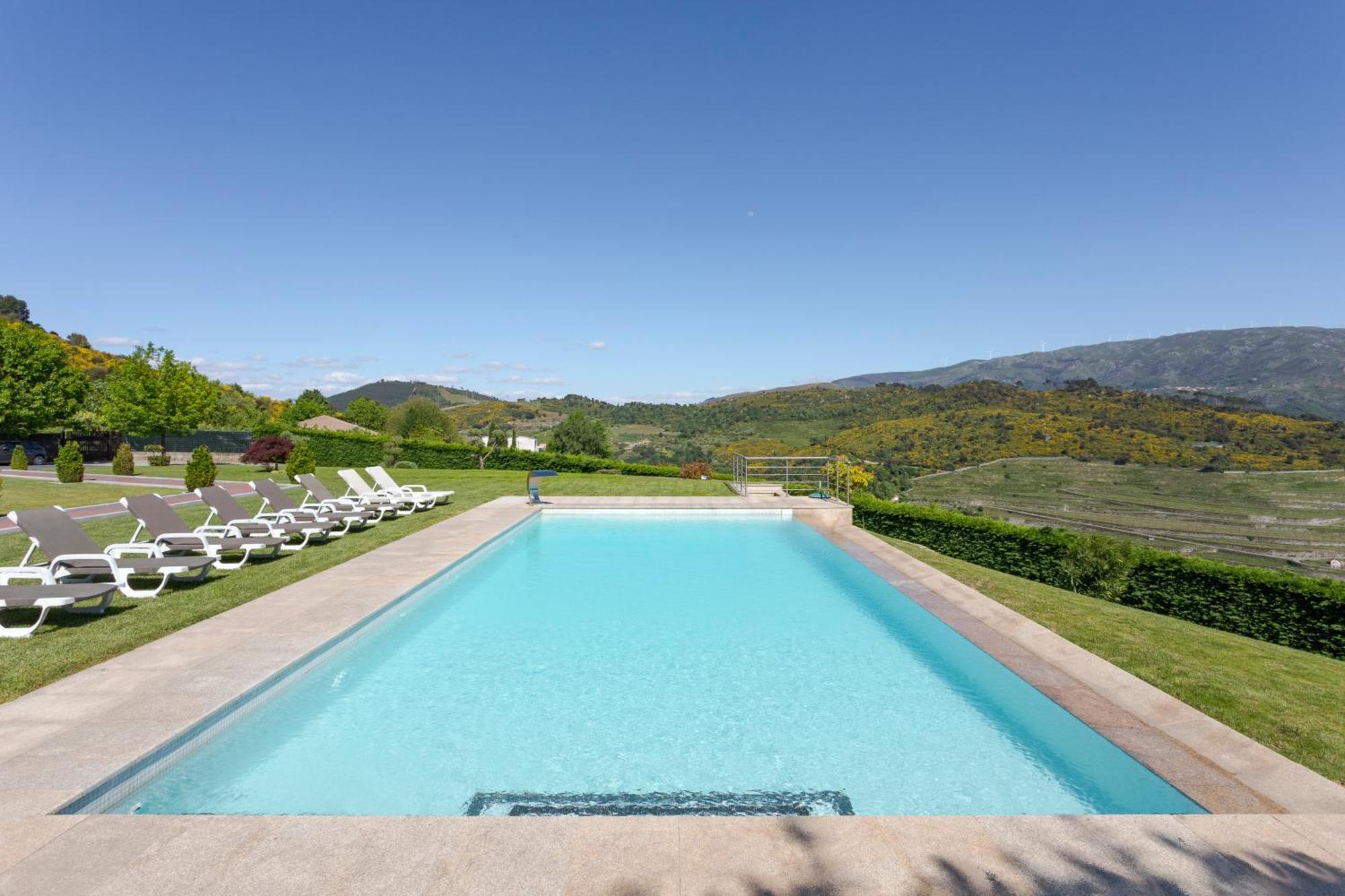 Spacious Villa Pool & Douro View By Host Wise Santa Marinha do Zezere Exterior photo