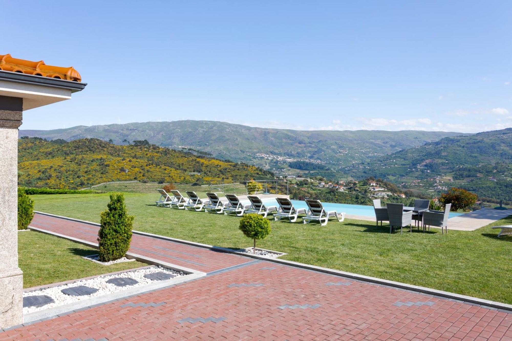 Spacious Villa Pool & Douro View By Host Wise Santa Marinha do Zezere Exterior photo
